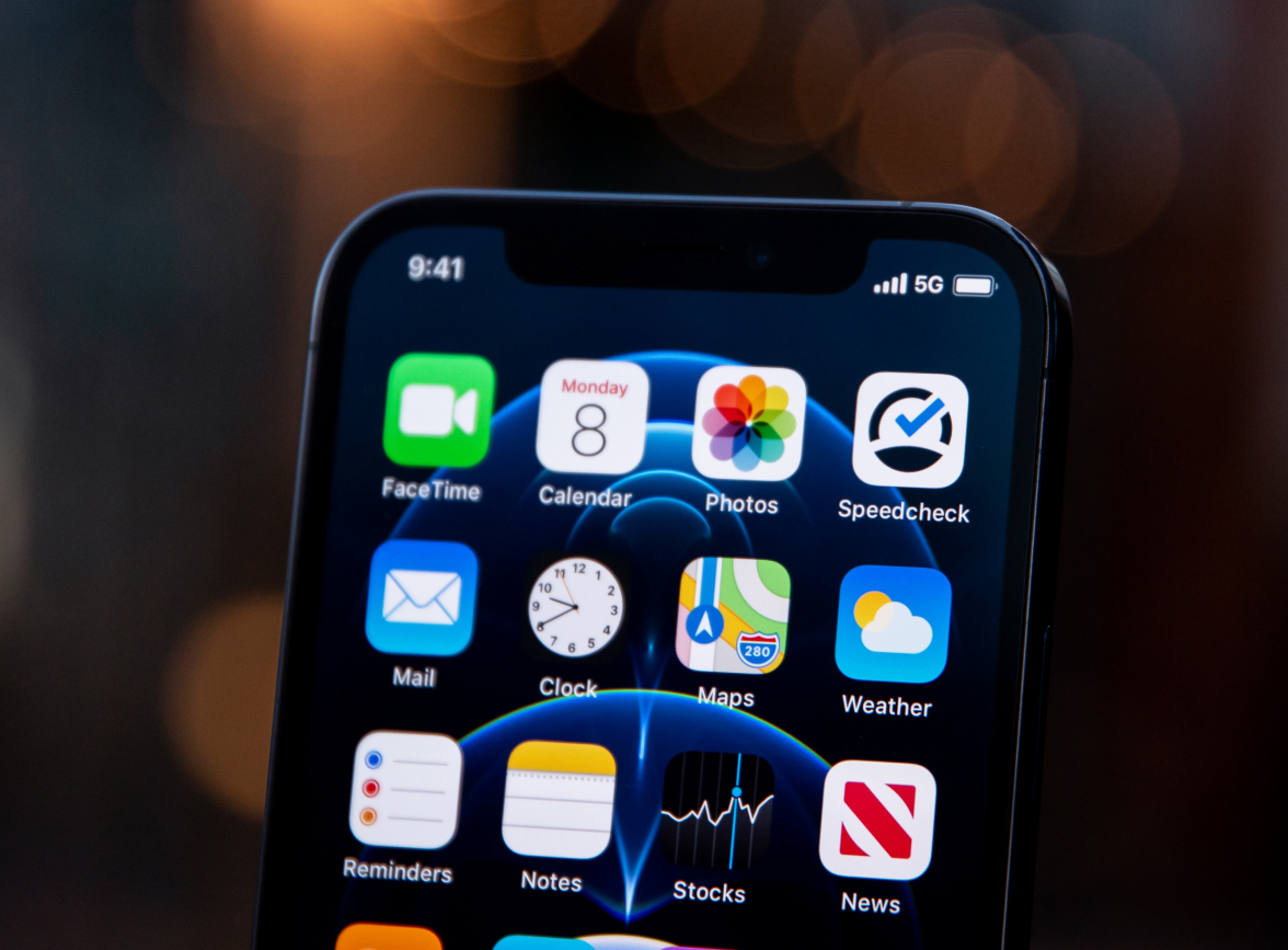 盖州苹果手机维修分享为什么 iPhone 12 在冬季会自动关机 